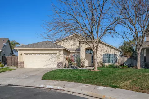 3295 Fountain Plaza Ct, Hanford, CA 93230