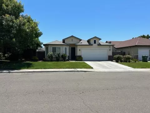 1396 Nutcracker Ave, Dinuba, CA 93618 photo 3