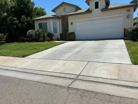 1396 Nutcracker Ave, Dinuba, CA 93618 photo 2