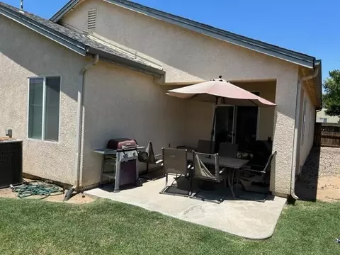 1396 Nutcracker Ave, Dinuba, CA 93618 photo 23