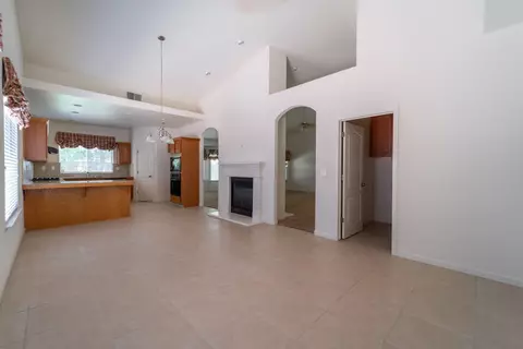 1066 Tranquility Cir, Lemoore, CA 93245 photo 8