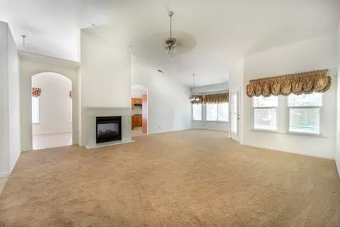 1066 Tranquility Cir, Lemoore, CA 93245 photo 5