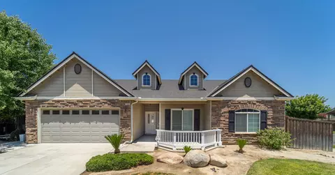 1066 Tranquility Cir, Lemoore, CA 93245