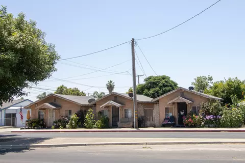 121 E Orange Ave, Porterville, CA 93257