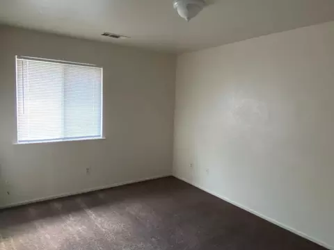 1443 E Douglas Ave, Visalia, CA 93292 photo 12