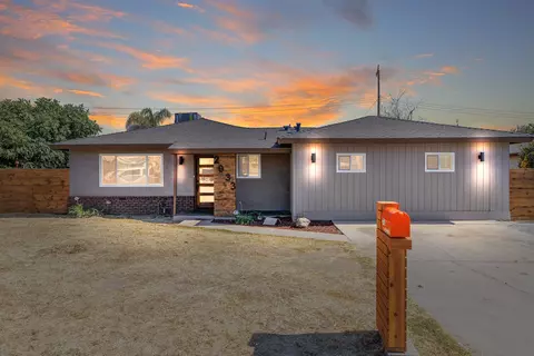 2033 W Morton Avenue Ave, Porterville, CA 93257