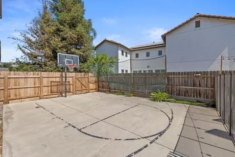 3901 N Carson St, Visalia, CA 93291 photo 67