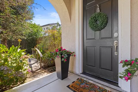 3901 N Carson St, Visalia, CA 93291 photo 5