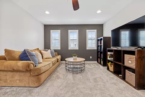 3901 N Carson St, Visalia, CA 93291 photo 41