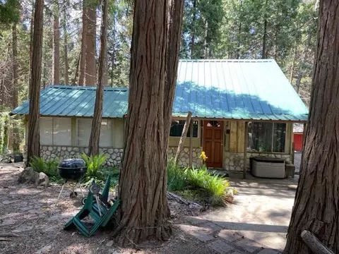 518 Linder Dr, Springville, CA 93265
