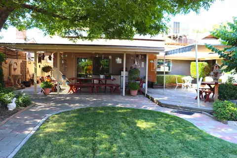 668 E Davis Dr, Dinuba, CA 93618 photo 69