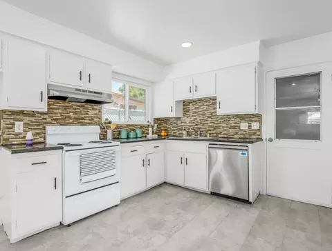 1710 4th St, Sanger, CA 93657 photo 7