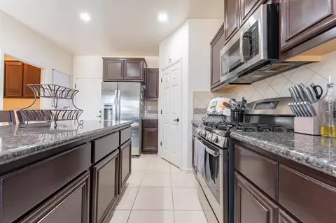 3944 E Seeger Ave, Visalia, CA 93292 photo 13