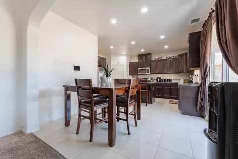 3944 E Seeger Ave, Visalia, CA 93292 photo 9