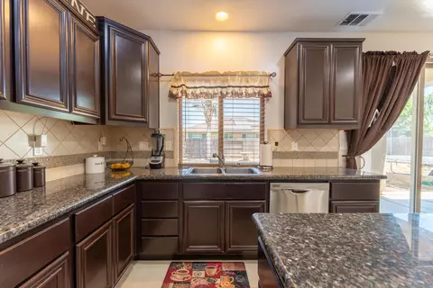 3944 E Seeger Ave, Visalia, CA 93292 photo 15