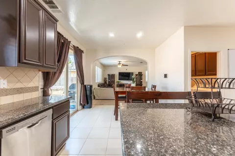 3944 E Seeger Ave, Visalia, CA 93292 photo 14