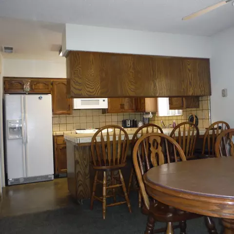 1411 E Walnut Ave, Visalia, CA 93292 photo 5