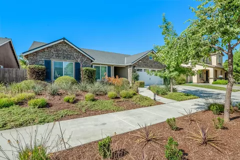 3941 W Vine Ave, Visalia, CA 93291