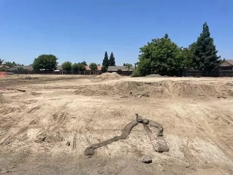 2219 Diamante Dr, Tulare, CA 93274