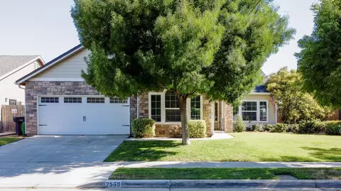 2569 Harbor Island Ave, Tulare, CA 93274