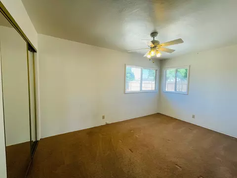 1708 E Cheryl Ln, Tulare, CA 93274 photo 16