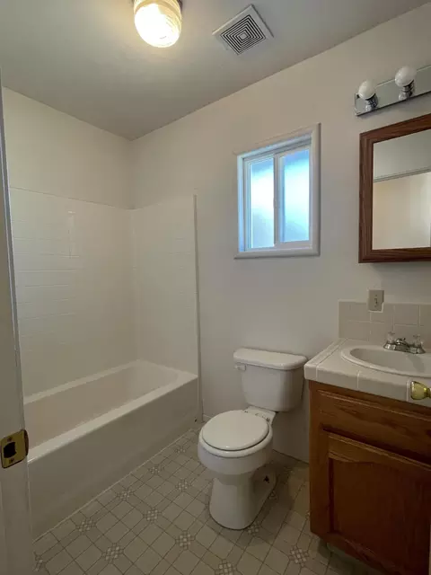 1708 E Cheryl Ln, Tulare, CA 93274 photo 17
