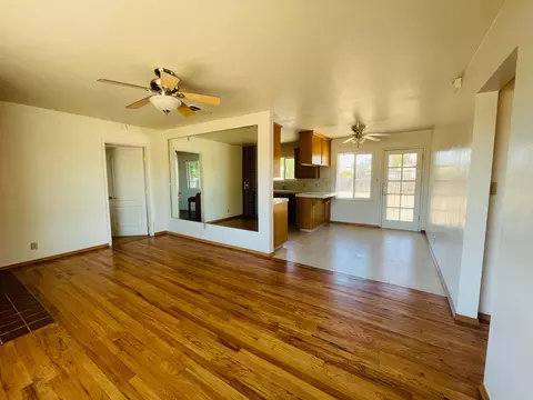 1708 E Cheryl Ln, Tulare, CA 93274 photo 8
