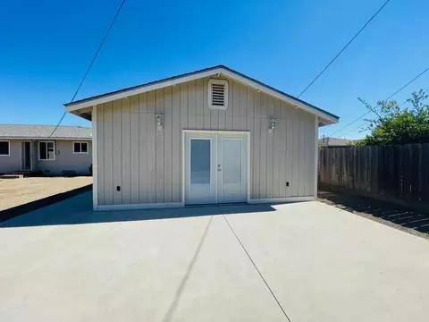 1708 E Cheryl Ln, Tulare, CA 93274 photo 26