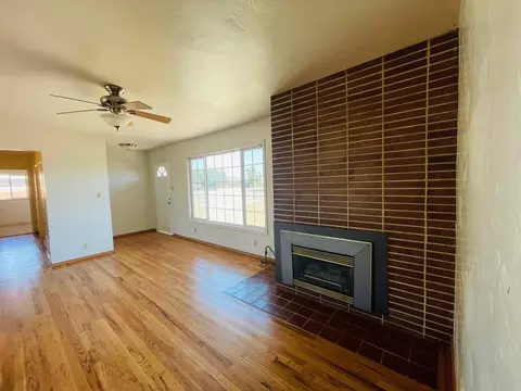 1708 E Cheryl Ln, Tulare, CA 93274 photo 6