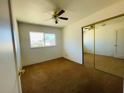 1708 E Cheryl Ln, Tulare, CA 93274 photo 11