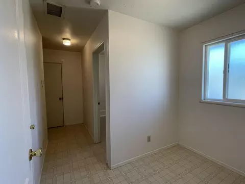 1708 E Cheryl Ln, Tulare, CA 93274 photo 19