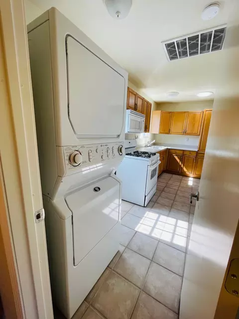 1708 E Cheryl Ln, Tulare, CA 93274 photo 33