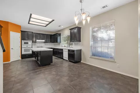 1441 E Laura Ct, Visalia, CA 93292 photo 26
