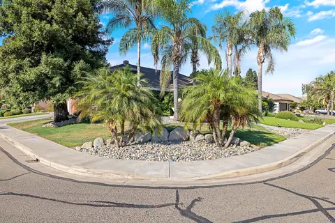 1441 E Laura Ct, Visalia, CA 93292 photo 7