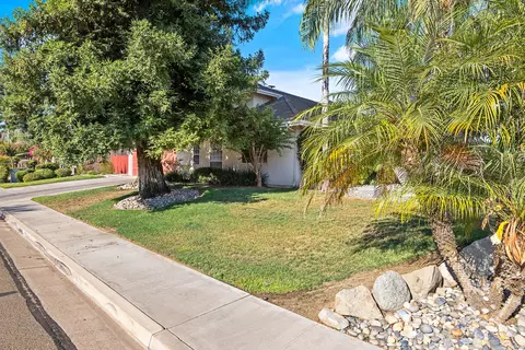1441 E Laura Ct, Visalia, CA 93292 photo 8