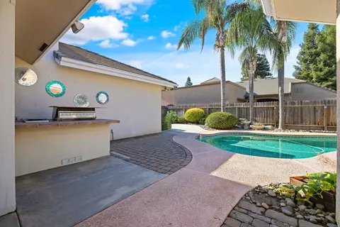 1441 E Laura Ct, Visalia, CA 93292 photo 52