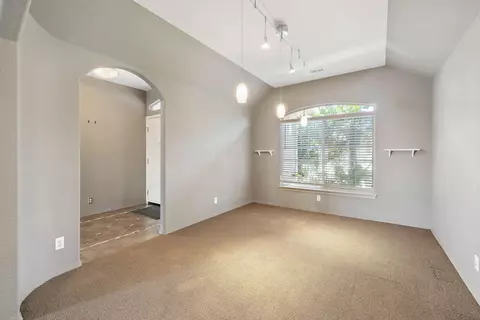 1441 E Laura Ct, Visalia, CA 93292 photo 19