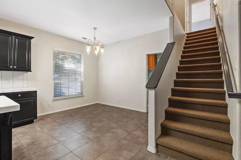1441 E Laura Ct, Visalia, CA 93292 photo 24
