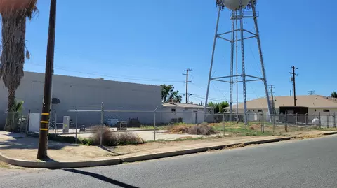 216 Compton Ave, Pixley, CA 93256 photo 4