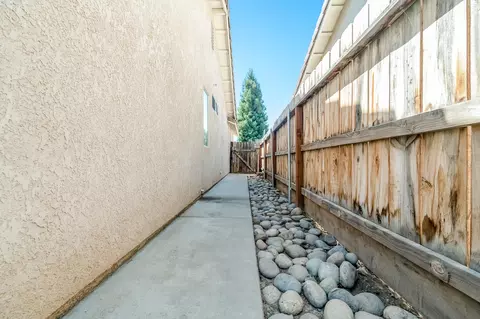4300 E Feemster Ave, Visalia, CA 93292 photo 32
