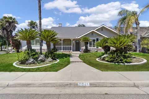 2041 S Johnson St, Visalia, CA 93277