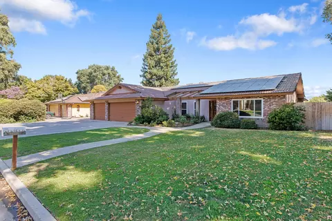 15116 Lipson St, Visalia, CA 93292