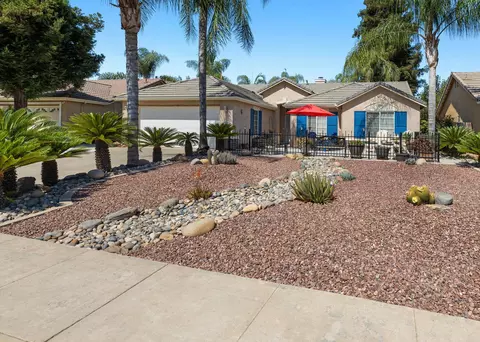 2935 S Aspen St, Visalia, CA 93277