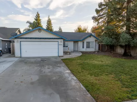 3225 W Packwood Ct, Visalia, CA 93277