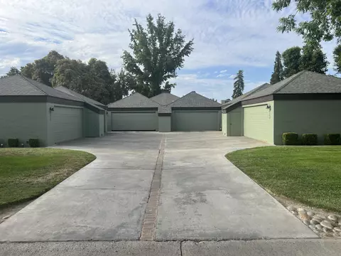 3104 W Border Links Dr, Visalia, CA 93291
