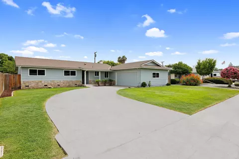 3118 W Vassar Ave, Visalia, CA 93277