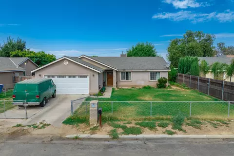 11670 1st Pl, Hanford, CA 93230