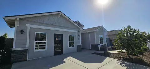 321 Hampton St, Exeter, CA 93221 photo 2