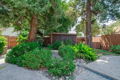 244 E Wilson Ave, Tulare, CA 93274 photo 29