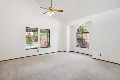 244 E Wilson Ave, Tulare, CA 93274 photo 8